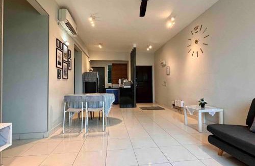 Bayan Lepas Apartment | Modern Family Haven for 6 in S PICE Penang