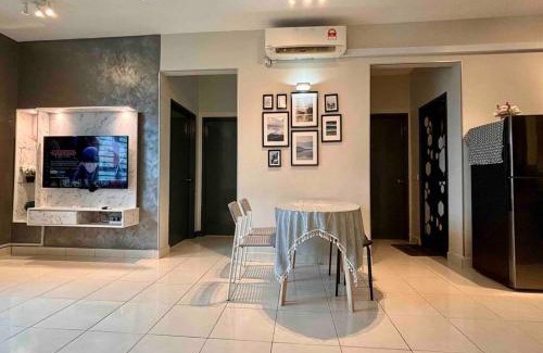 Bayan Lepas Apartment | Modern Family Haven for 6 in S PICE Penang