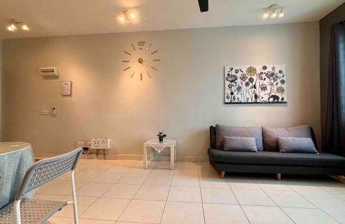 Bayan Lepas Apartment | Modern Family Haven for 6 in S PICE Penang