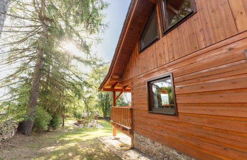 Vimperk Ski Chalet | Experience the Scenic Charm of Boubín with Pet-Friendly Amenities