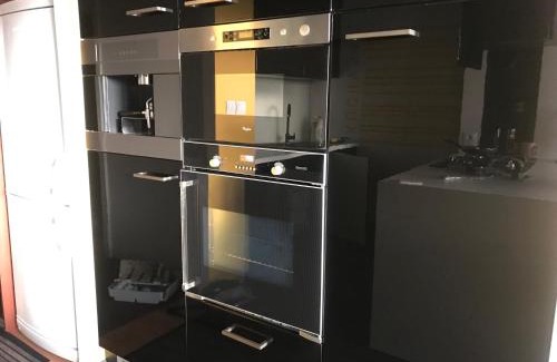 Martin Apartment | Stylish Apartment Near the Pedestrian Zone - Rated 9/10