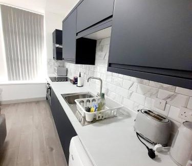 Desborough Apartment | Comfortable Station Road Stays: 1 & 2 Bed Apartments