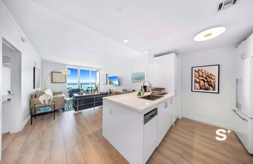 Coconut Grove Apartment | Guest Rated 10/10 Coconut Grove One-Bedroom Condo Retreat