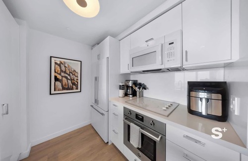 Coconut Grove Apartment | Guest Rated 10/10 Coconut Grove One-Bedroom Condo Retreat