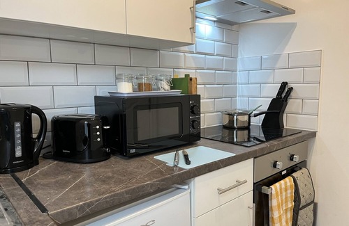 Preston Apartment | Inviting 1-Bed Studio for a Cozy Stay in Preston