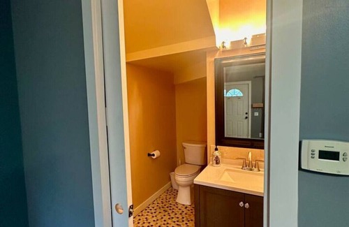 Campbell Park Apartment | Modern 1 bedroom close to UAA