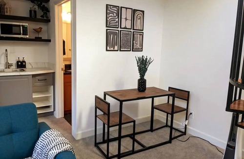 Waverly Park House | Modern 1-Bedroom Oasis Near Tech Giants and Amenities