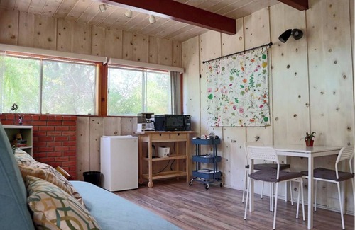 Oakhurst House | Modern 1Bd Retreat with Lake View near Yosemite