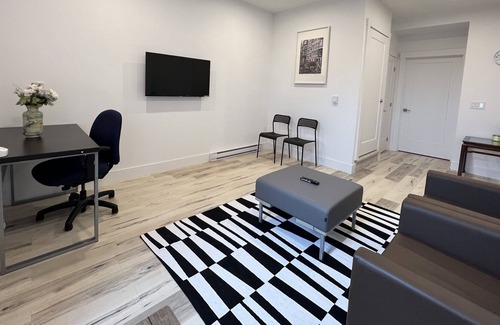 Halifax County House | Modern 1BHK guest suite