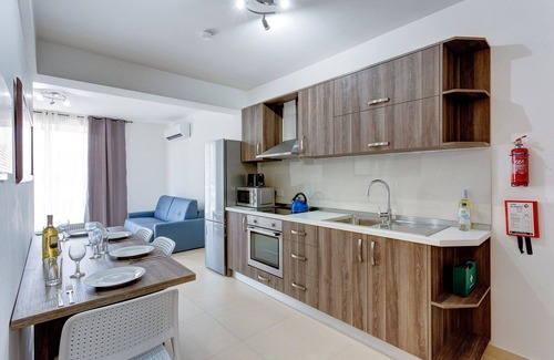 Msida Apartment | Stylish 1BR Apartment with Breakfast in Central Location