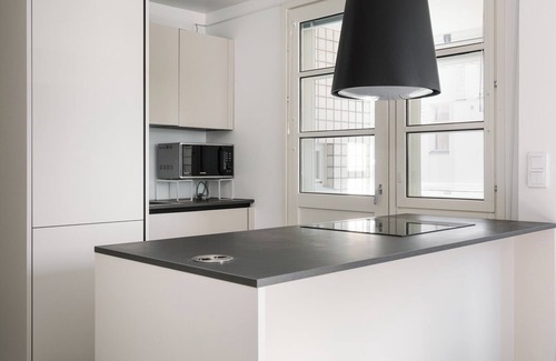 Hietalahti Apartment | Modern 1BR Apartment with Balcony