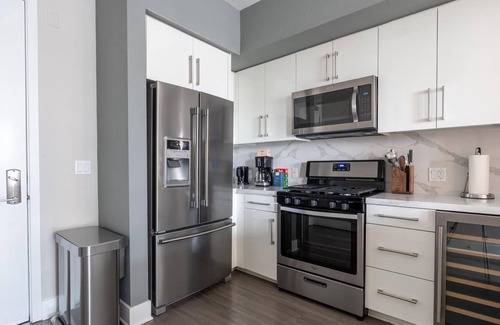 Airport Area Apartment | Modern 1BR in Irvine, Parking + Pet-Friendly