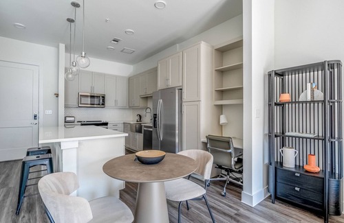Highland Apartment | Modern 1BR Highlands Retreat with Pool & Gym Access