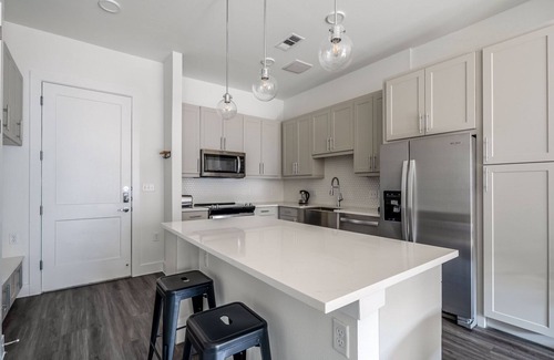 Highland Apartment | Modern 1BR Highlands Retreat with Pool & Gym Access