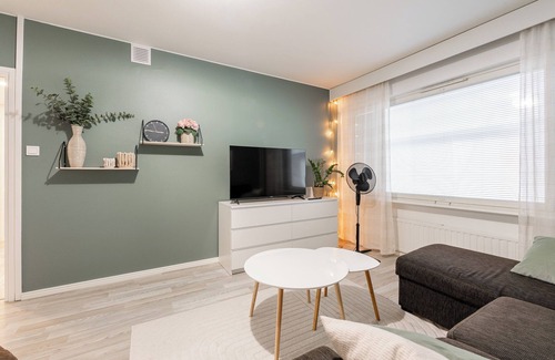 Jyvaskyla Apartment | Modern 1BR Retreat in Heart of Jyväskylä