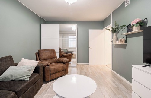 Jyvaskyla Apartment | Modern 1BR Retreat in Heart of Jyväskylä