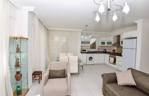 Sarigerme Apartment | Guest Rated 10/10: Coastal Retreat in Sarigerme