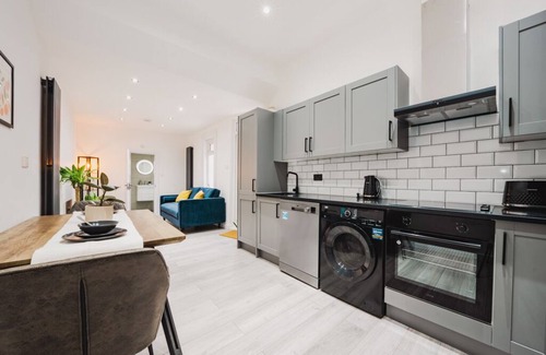 Wembley Central Apartment | Contemporary 2-Bed Apartment Steps from Wembley Stadium