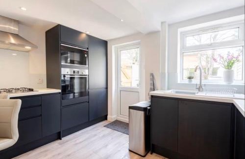 Gillingham Apartment | Contemporary 2 Bed House in Central Rainham, Kent