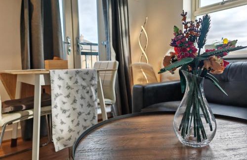 Leeds Apartment | Kid-Friendly Comfort at The Aire Townhouse, Leeds