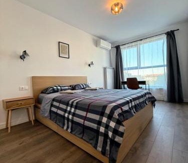 Sofia Apartment | Modern 2 Bedroom - 2 Baths - Private Garage Free in Center