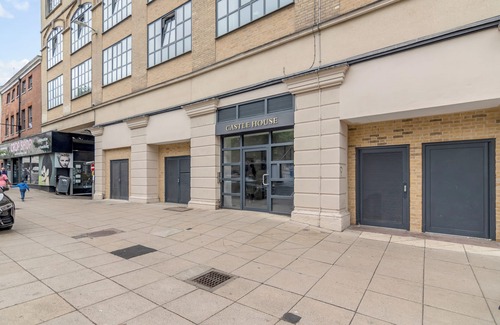 Norwich Apartment | Modern 2 Bedroom Apartment with Norwich Castle Views
