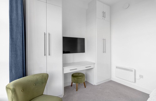Norwich Apartment | Modern 2 Bedroom Apartment with Norwich Castle Views