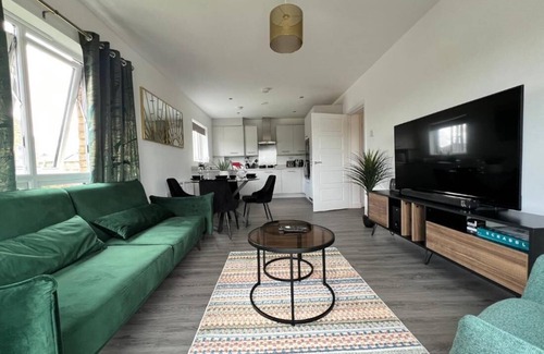 Sittingbourne Apartment | Modern 2 Bedroom Apartment