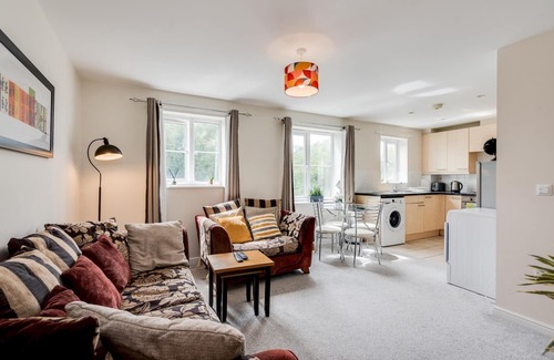 Oxford Apartment | Stylish 2 Bedroom Apartment in Popular Jericho, Rated 10/10