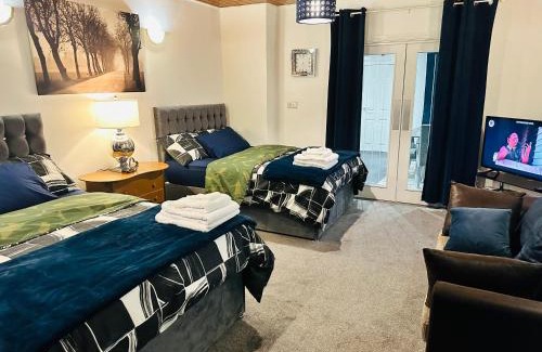Derby Apartment | Stylish 2 Bedroom Apartment in Derby City - Family Friendly