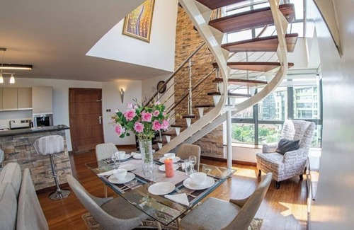 Kilimani Apartment | Modern 2-Bedroom Duplex Apartment with Free Parking