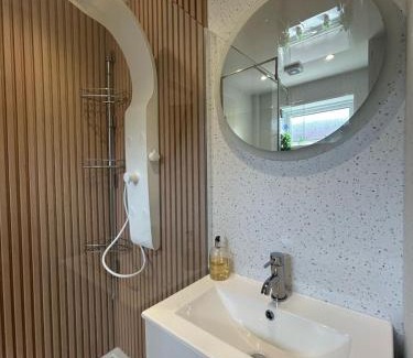 Kinmel Bay House | Modern 2 Bedroom Home