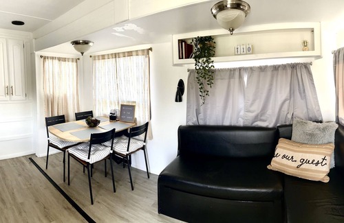 Fontana House | Cozy 2-Bedroom RV with Wi-Fi and Workspace for Families
