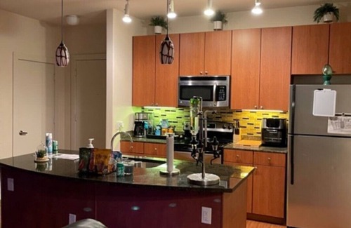 North Burnet Condo | Stylish 2 BR Condo with Pool Near Luxury Shopping Mall