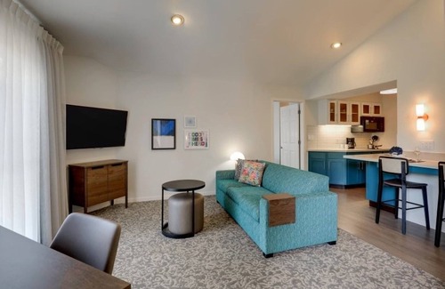 Sunnyvale Resort | Exciting Stay Near Twin Creeks Sports Complex with Pool!