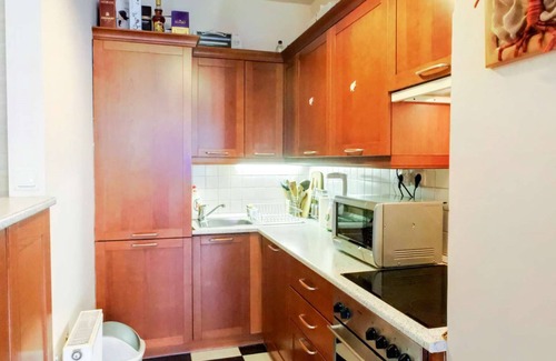 Rozsadomb Apartment | Modern 2-Room Apartment with Pool & Breakfast Included