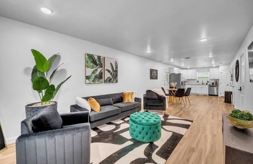 Heidenheimer House | Modern 2-Story Gem - Zen Retreat + Luxe Finishes Near Hospitals