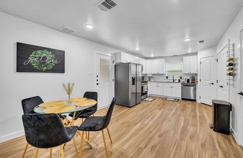 Heidenheimer House | Modern 2-Story Gem - Zen Retreat + Luxe Finishes Near Hospitals
