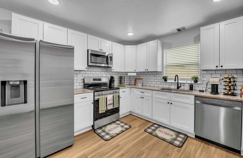 Heidenheimer House | Modern 2-Story Gem - Zen Retreat + Luxe Finishes Near Hospitals
