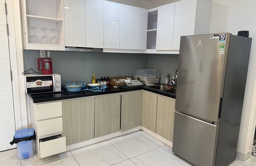 District 3 Apartment | Modern 2BR Condo Near Bến Thành Market & Airport