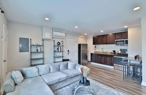 Anacostia Apartment | Stylish 2-Bedroom Apartment in Historic DC for Families