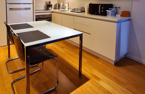 Kadikoy Apartment | Top-Rated 2Bd Apartment with Ocean View in Kadikoy