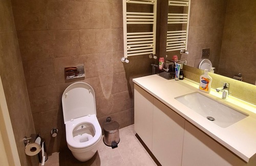 Kadikoy Apartment | Top-Rated 2Bd Apartment with Ocean View in Kadikoy
