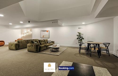 London Borough of Hounslow Apartment | Modern 2BDR Apartment With Free Wi-Fi, Private Parking Near to Heathrow By Aurora WorkNest Short Lets & Serviced Accommodation London
