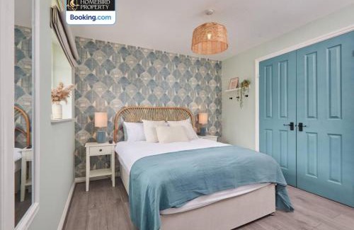Leeds House | Exceptional Tavistock House: Family-Friendly Getaway Awaits