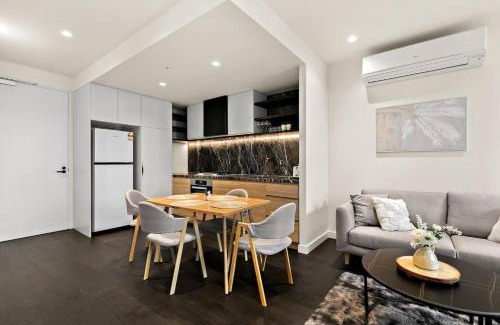 West Melbourne Apartment | Modern 2Bed Apt Parking West Mel