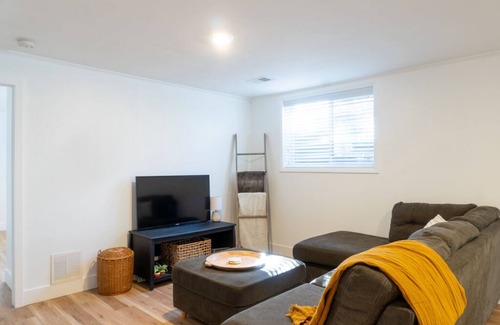 Littleton Apartment | Stylish 2BR Private Suite - Guest Rated 9.6/10