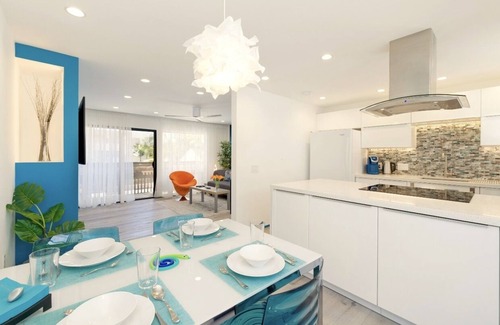Crown Point Condo | Modern 2BR/2BA Condo, Steps To Beach, Garage Parking, EV Charger