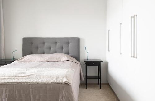 Tapiola Apartment | Modern 2BR apartment W 2 balconies, Metro, Helsinki 15min
