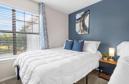 Pleasant Valley Apartment | Modern 2BR Downtown Austin Pool, Gym, Parking
